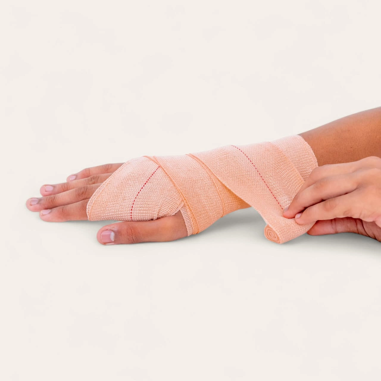 Agate Medicare - Cotton Crepe - Elastic Bandages - Hand Example